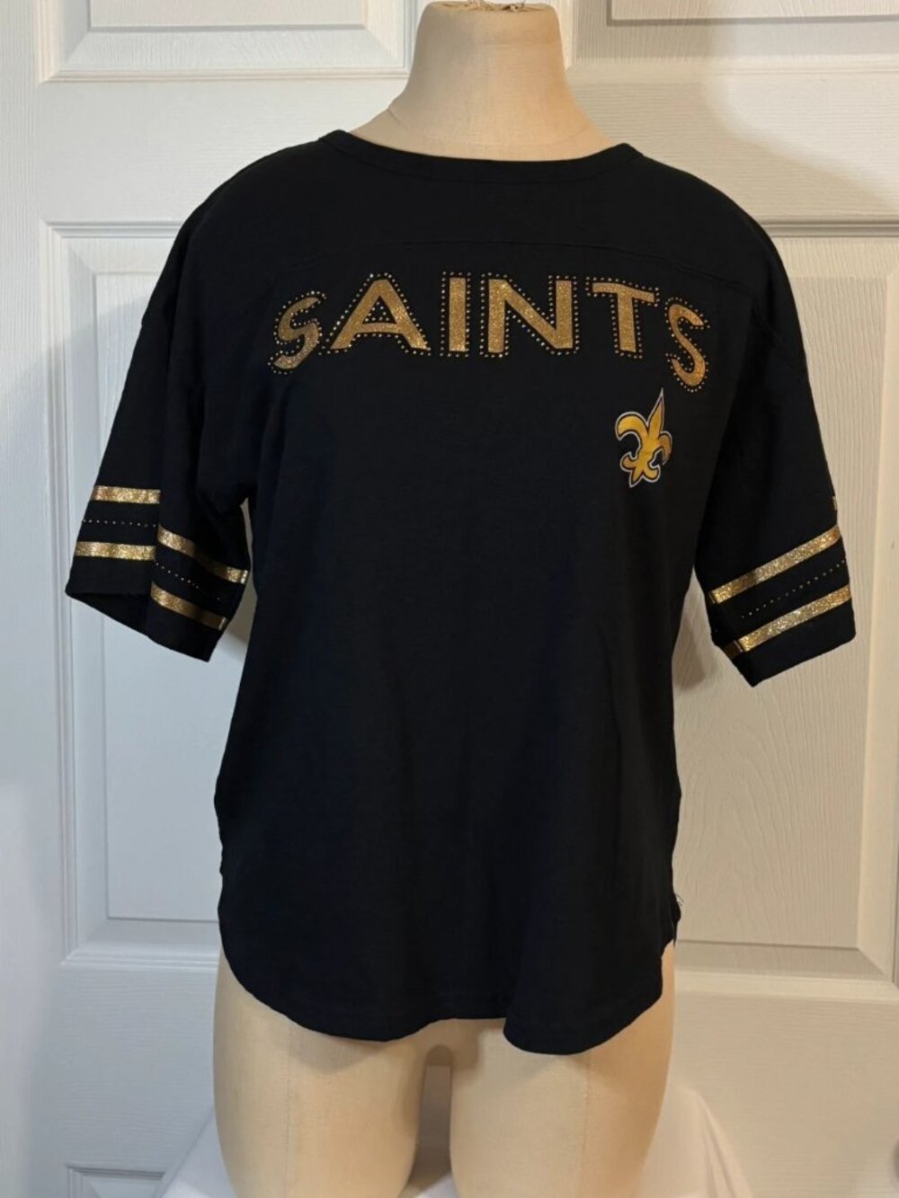 NFL Official Saints Tshirt Sz Medium